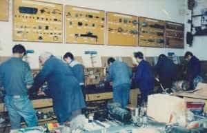 LICEUL TEHNOLOGIC AUTO CURTEA DE ARGEs atelier electric 15 09 2007 - Meseria e brățară de aur! Alege Liceul Tehnologic Auto Curtea de Argeș!