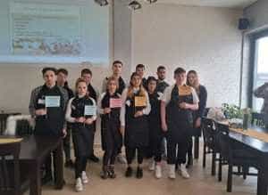 LIceul Tehnologic Topoloveni Epc Caffe Events 11 prof Denisa Radu - Alege liceul care formează specialiști în Alimentație, Turism și Mecanică!