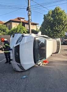 Accident în Pitești! Implicate trei mașini 1 accident 3 masini Pitesti