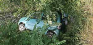 accident e1688461837233 - Accident rutier în Argeș! S-a răsturnat cu mașina în pădure