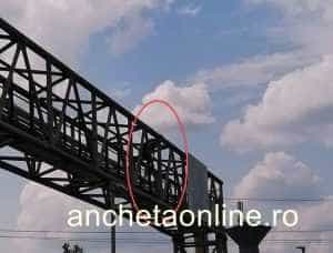 Bascov: Tânăra care a vrut să se omoare, sărind în pasajul auto, salvată de polițiști! 1 b561740f 7cbd 4456 99be 6db90ef8a020 - Bascov: Tânăra care a vrut să se omoare, sărind în pasajul auto, salvată de polițiști!