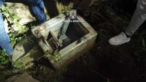 seif - Două seifuri pline de bani au fost furate în urma unei spargeri! Unul a fost îngropat pe malul Jiului