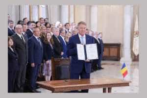 Dănuț Bica: „Legile Educației au fost promulgate de președintele României!” 1 Untitled Project 9 - Dănuț Bica: „Legile Educației au fost promulgate de președintele României!”