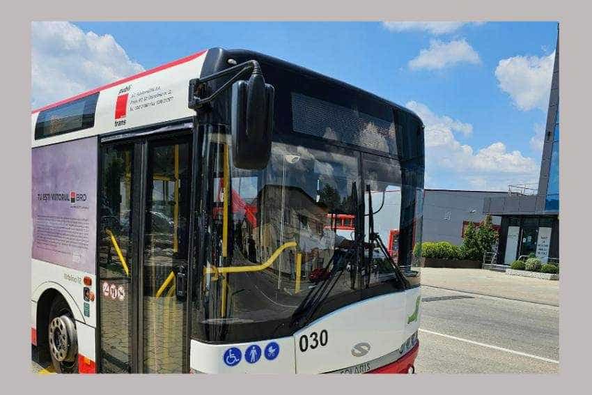 O minoră a fost agresată sexual după ce a adormit în autobuz!