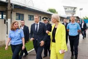 Ministrul Justiției: ”Magistrații mi-au pus în vedere necesitatea înființării unei noi instanțe la Mioveni. De acord!” 5 Sursă foto: Facebook Alina Gorghiu