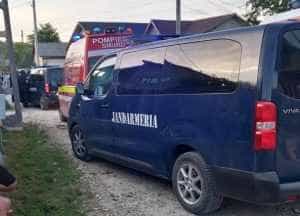 Alertă la Poiana Lacului! Au intervenit mascații 1 Jandarmi SMURD - Alertă la Poiana Lacului! Au intervenit mascații