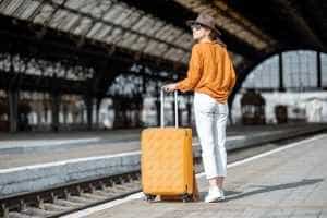 CFR Călători lansează programul estival „Trenurile Soarelui” 2025 1 calator tren - CFR Călători lansează programul estival „Trenurile Soarelui” 2025