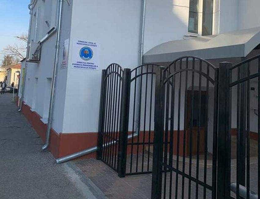 Directia pentru Evidenta Persoanelor a Municipiului Pitesti Sursă foto: Facebook Primăria Municipiului Pitești