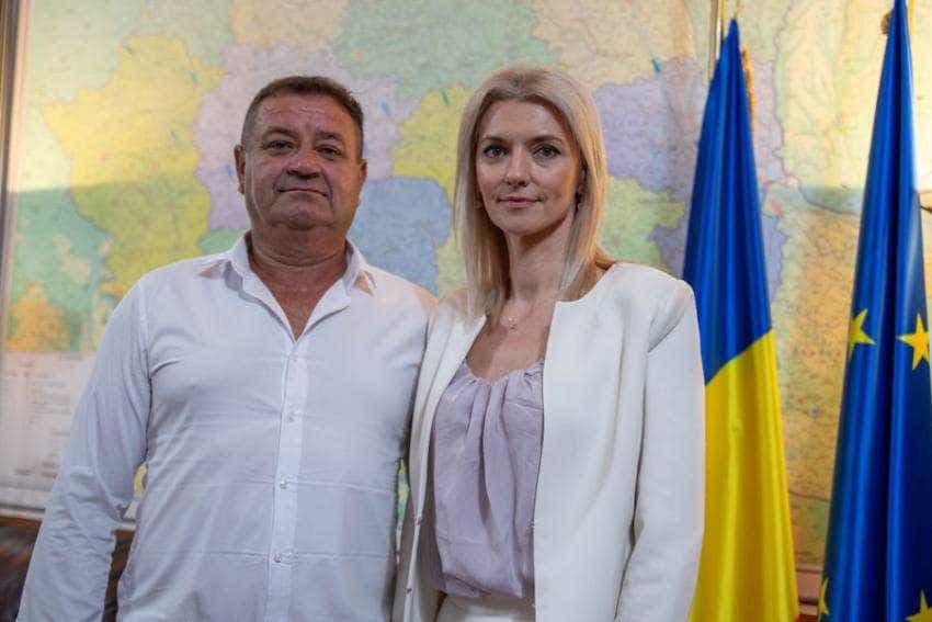 Alina Gorghiu si primar uda Sursă foto: PNL Arges