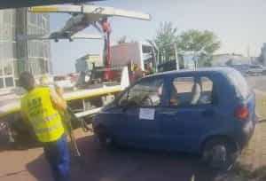 Atenție, piteșteni! Două mașini au fost ridicate de pe domeniul public 1 Sursă foto: Facebook Primăria Municipiului Piteștio.