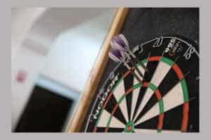 MIOVENI. Cupa Instituțiilor Publice și Cupa Presei la Darts! 1 cupa darts