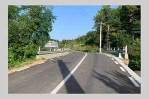 Lucrările la drumul DJ 704E Bascovele - Ursoaia din Cotmeana au fost finalizate 13 Ion MÎnzînă drum