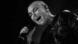 Cântăreața Sinead O'Connor a murit 1 YThjMDAxMDQxMTYyZTA5M2JiZGEyMjE1ZjEyYzE4Yg.thumb - Cântăreața Sinead O'Connor a murit