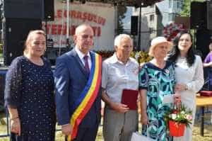 De Zilele Orașului. Ministrul Muncii, în mijlocul gospodarilor din Ștefănești 1 Sursă foto: Facebook PSD Arges