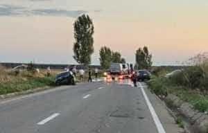 62375841 - Fetiţă de şase ani, rănită într-un accident provocat de o mașină care a pierdut o roată în mers