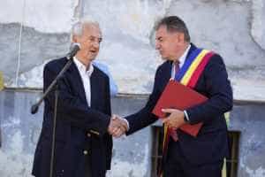 Sergiu George Rizescu - ”Cetățean de onoare al municipiului Pitești” 4  Sursă foto: Facebook Primăria Municipiului Pitești.