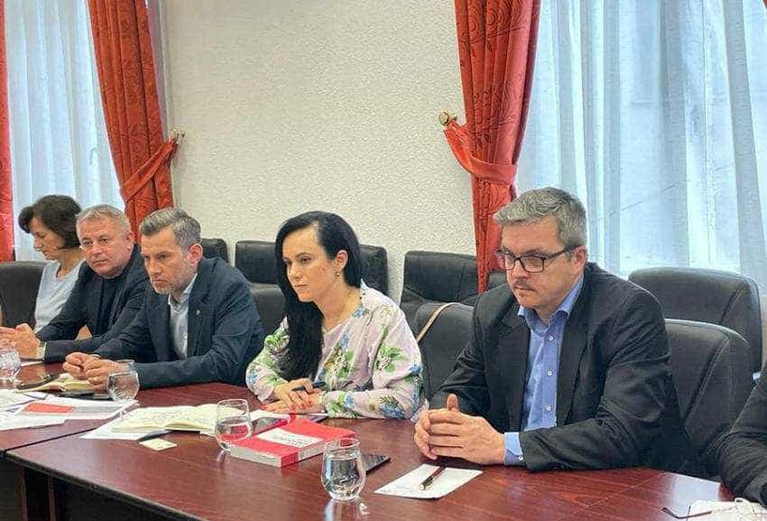 Sursă foto: Facebook Simona Bucura Oprescu.