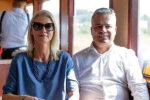 Alina Gorghiu și Adrian Ioan Veștea. Miniștrii au mers cu trenul de la Schitul Golești la Câmpulung Muscel 4 Sursă foto: Facebook Alina Gorghiu.