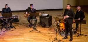 La vie en rose, în Piața Primăriei din Pitești 1 Bandul Filarmonicii Pitesti - La vie en rose, în Piața Primăriei din Pitești