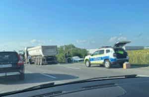 autostrada e1692974145613 - ACUM! Accident cu 2 mașini și un camion pe A1!