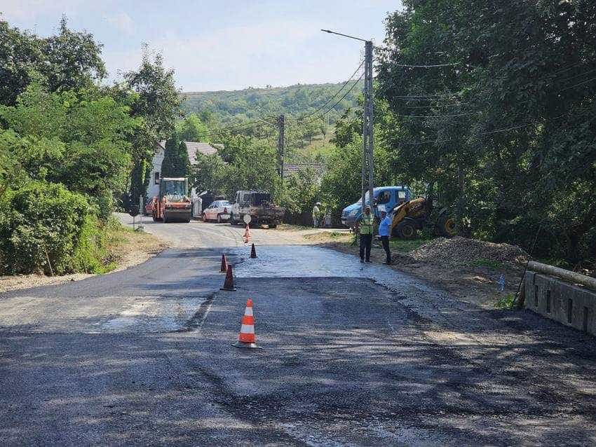 la Ștefănești