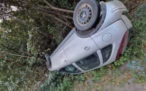 Accident rutier în Albota! S-a răsturnat cu mașina! 1 accident 1 e1693201633356 - Accident rutier în Albota! S-a răsturnat cu mașina!