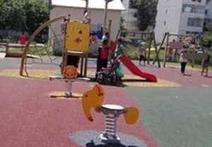 parc 1 - Pitești: Prins în flagrant lângă locul de joacă. A fost amendat