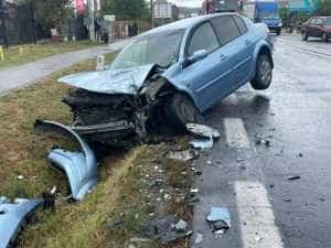 (VIDEO) Accident grav la Bascov! Două autoturisme implicate 1 4f11f0fd b27c 475d be5a 47f6022561a4 - (VIDEO) Accident grav la Bascov! Două autoturisme implicate