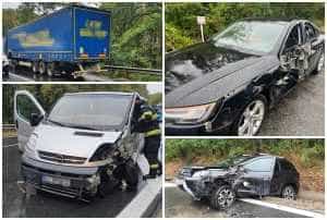 Accident rutier cu două autoturisme, o autoutilitară și un camion, în Drăganu 1 page 1 - Accident rutier cu două autoturisme, o autoutilitară și un camion, în Drăganu