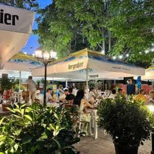 Terasa Casa Argeșeană vă așteaptă cu muzică live și cele mai gustoase bucate tradiționale! 4 Casa Argeșeană