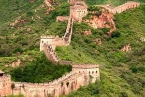Au vrut să ajungă mai repede la muncă. Doi oameni au făcut o gaură cu excavatorul în Marele Zid Chinezesc 18 Sursă foto: travelandleisureasia.com