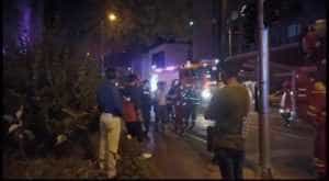 pompieri smurd noapte - (VIDEO) Polițiști puși pe jar de un bărbat urcat în copac, în centrul Piteștiului!