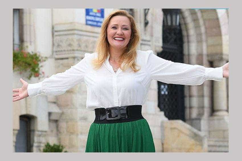 Elena Lasconi