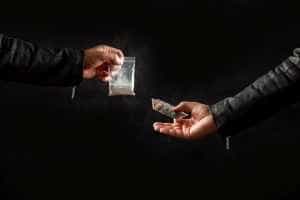 Droguri la Balul Bobocilor! Patru tineri au ajuns la Poliție! 28 vlad pascu un cocktail de droguri tudor ciuhodaru lipsa de coordonare si euforia fac dintr un sofer un potential criminal 46993000 - Droguri la Balul Bobocilor! Patru tineri au ajuns la Poliție!