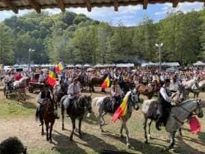 “Festivalul Țuicii” de la Coșești, o nouă ediție plină de culoare 7 Sursă foto: Facebook PSD Argeș.