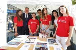 Tinerii, prezenți la PITASO – Târgul de ONG-uri 2 Sursă foto: Facebook Cristian Gentea.