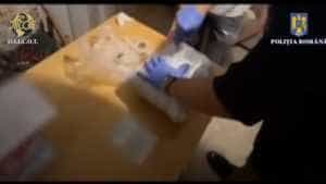 diicot - Percheziții la mama și prietenii lui Vlad Pascu! Adolescenți de bani gata – cunoscuți pentru vânzare droguri