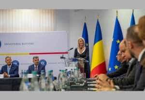Alina Gorghiu, după ce MCV a fost închis oficial de Comisia Europeană: ”Ritmul reformelor trebuie menținut” 1 alina gorghiu si sefii institutiilor si presedinte - Alina Gorghiu, după ce MCV a fost închis oficial de Comisia Europeană: ”Ritmul reformelor trebuie menținut”