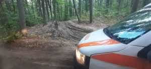 Și-a găsit sfârșitul în pădure! Un tânăr de 32 de ani a murit strivit de un copac 1 e618209e 39e2 4215 a2f1 b6b01c67549a - Și-a găsit sfârșitul în pădure! Un tânăr de 32 de ani a murit strivit de un copac