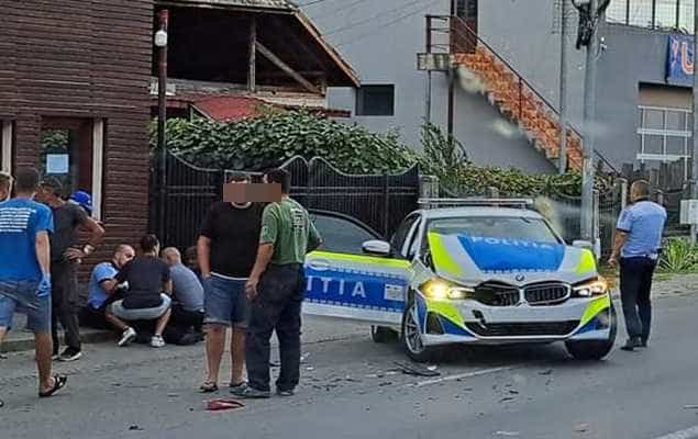 masina poliție-accident