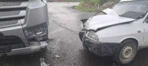 WhatsApp Image 2023 09 19 at 18.51.21 - ACUM! Accident rutier cu autocisternă și un autoturism în Rucăr!