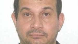 barbat ur arit - Un bărbat urmărit naţional şi internaţional - a fost prins în Bucureşti