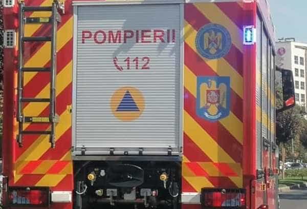 Alertă în Mărăcineni! Zeci de persoane, evacuate după ce o conductă de gaz a fost fisurată cu un excavator