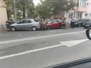 b1591f4f cba5 4c8f 94a1 8e1cf3680612 - Carambol cu trei mașini pe I.C. Brătianu! Trei persoane sunt rănite
