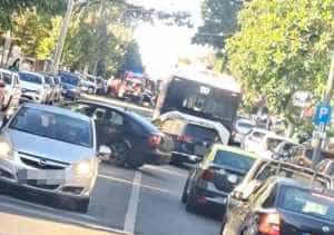 Accident lângă Muzeu! Un motociclist de 17 ani a ajuns la spital după ce a fost lovit de o mașină 1 d226c906 a4ae 4aee b817 7413208bea1b - Accident lângă Muzeu! Un motociclist de 17 ani a ajuns la spital după ce a fost lovit de o mașină