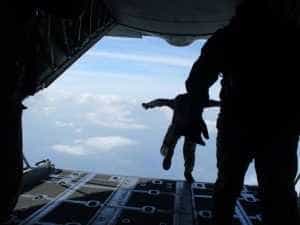 Sute de locuri disponibile pentru subofițeri - anunțate de MApN 2 locuri armata MApN