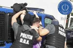 2023 09 25 35 - (VIDEO) Prins cu droguri, un tânăr a vrut să dea mită jandarmilor ca să scape