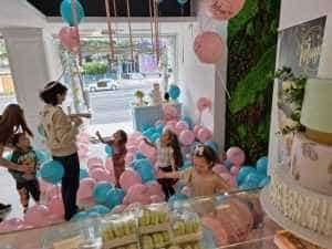 Astăzi ești invitat la petrecerea aniversară Mayore! Ne îndulcește zilele de 4 ani! 3 mayore aniversare - Astăzi ești invitat la petrecerea aniversară Mayore! Ne îndulcește zilele de 4 ani!