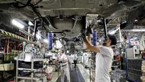 Numărul de concedii medicale acordate angajaților Dacia Renault este îngrijorător! 1 muncitori la Dacia