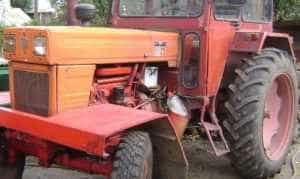 Tânăr din Slobozia, fără permis, prins în trafic la volanul unui tractor neînmatriculat 4 tractor 1 - Tânăr din Slobozia, fără permis, prins în trafic la volanul unui tractor neînmatriculat